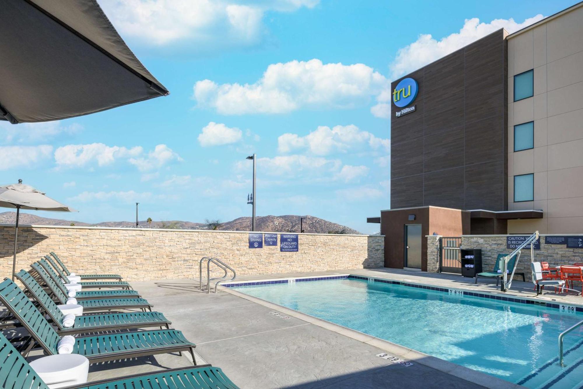 Tru By Hilton Eastvale Hotel